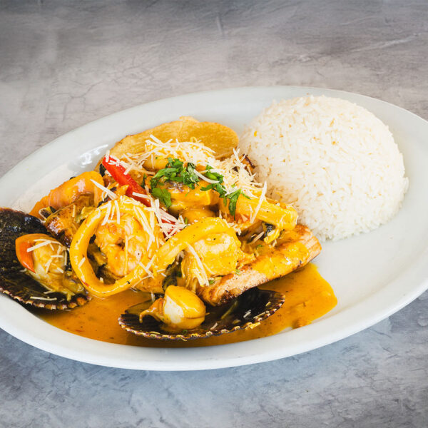 Filete de Pescado en Salsa de Mariscos